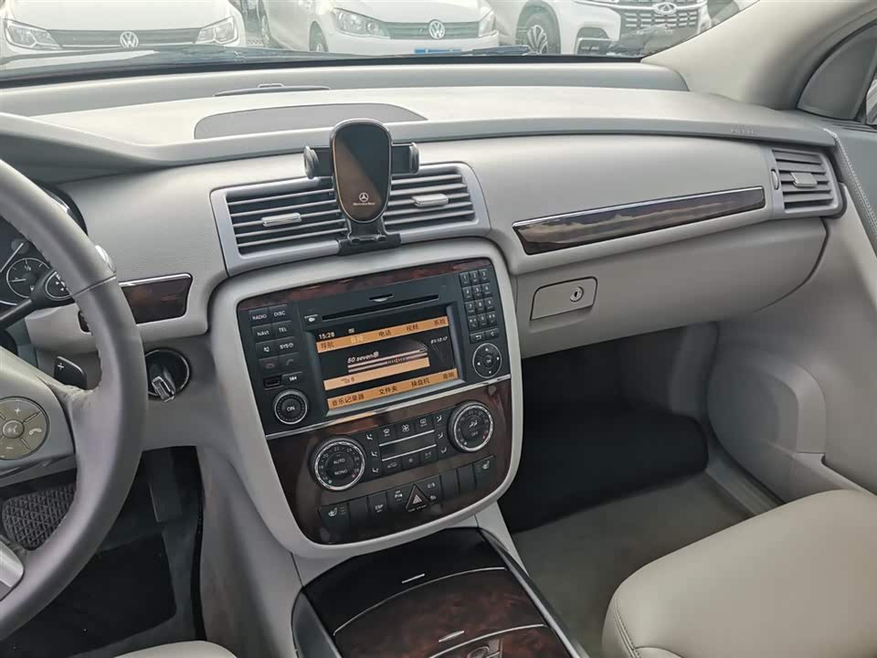 Mercedes-Benz R-class