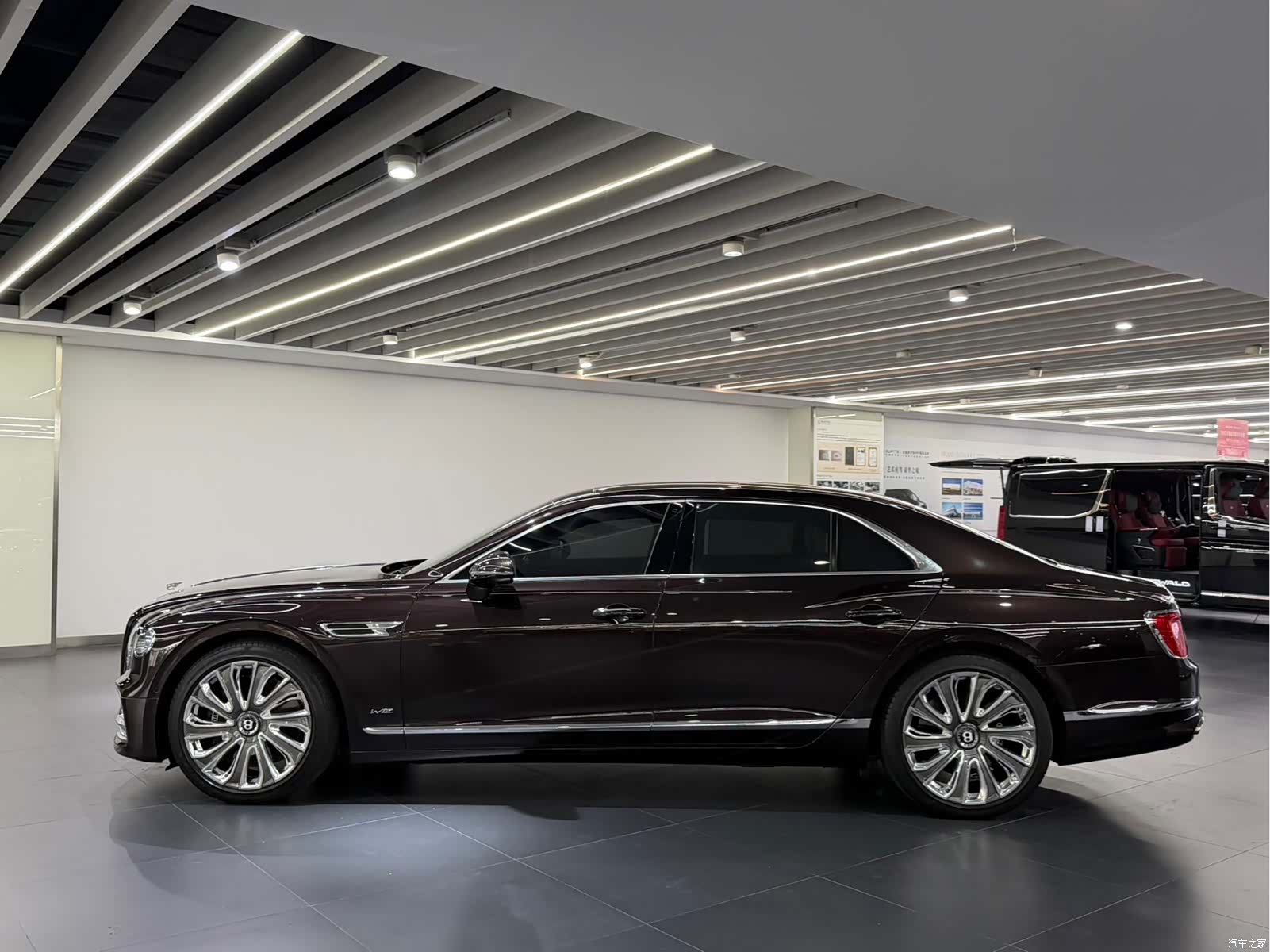 Bentley Flying Spur, 2021 2