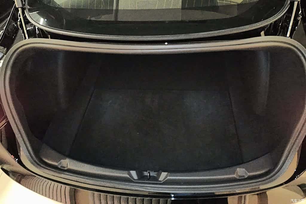 Tesla Model 3, 2020 4