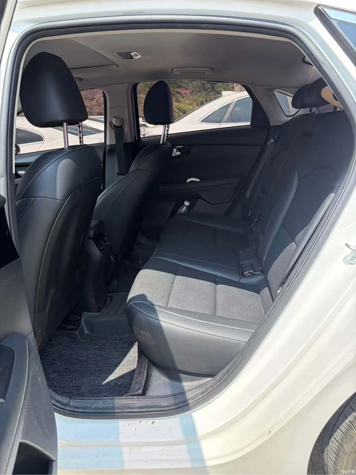 Kia K3, 2022 4