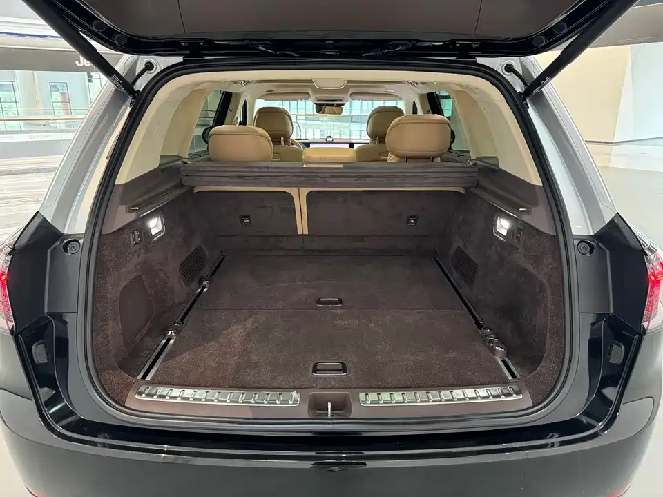 AITO Ask the world M9