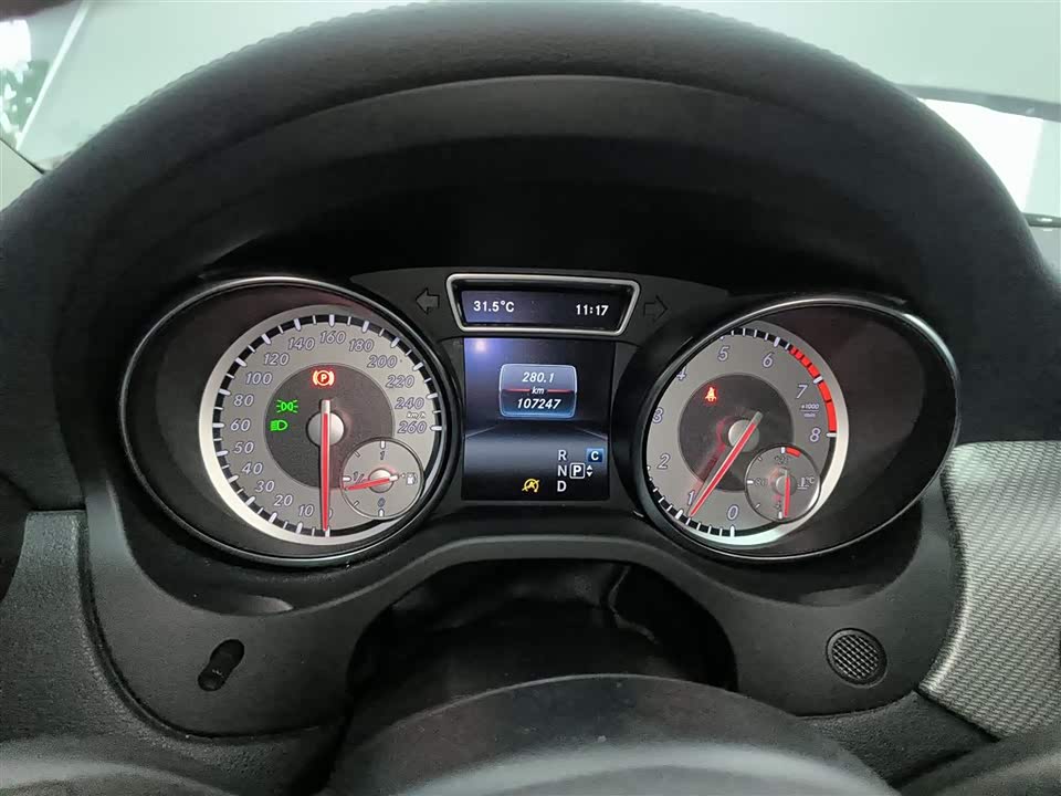 Mercedes-Benz GLA Mercedes-Benz GLA