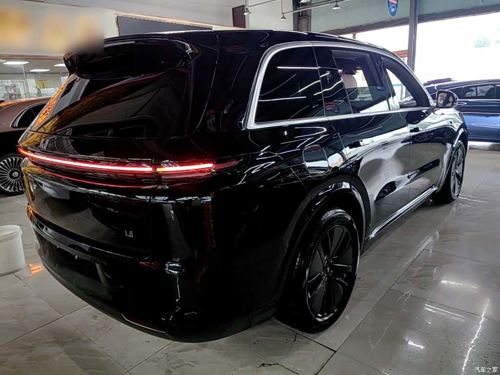 Li Auto L8, 2024 7