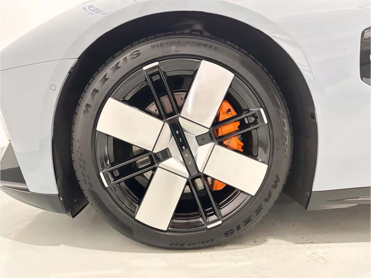 Xpeng P7, 2025 14