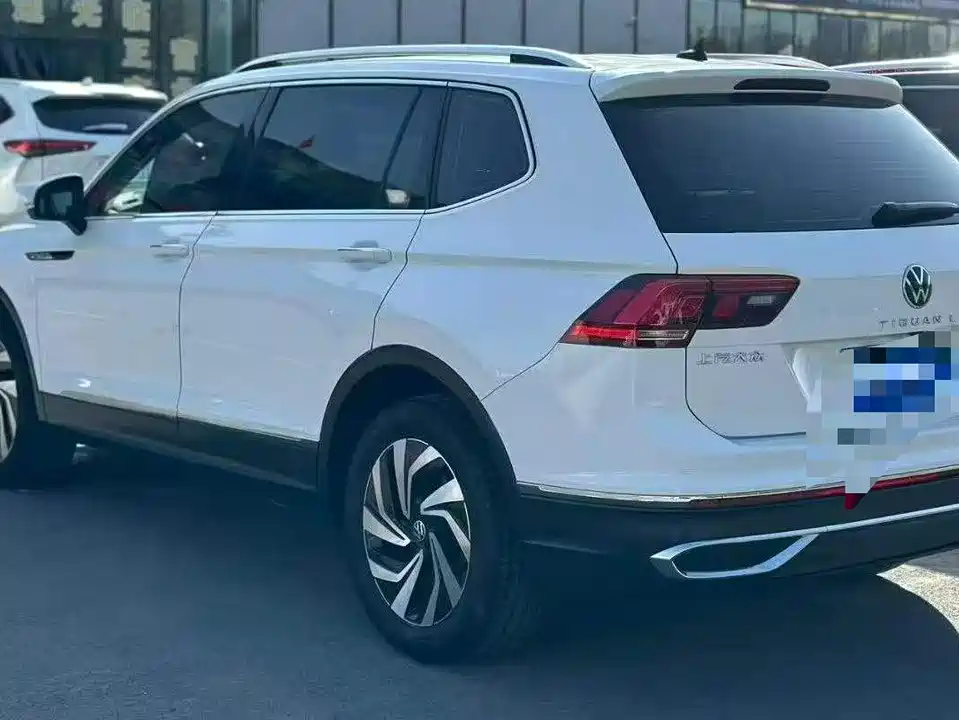 Volkswagen Tiguan L