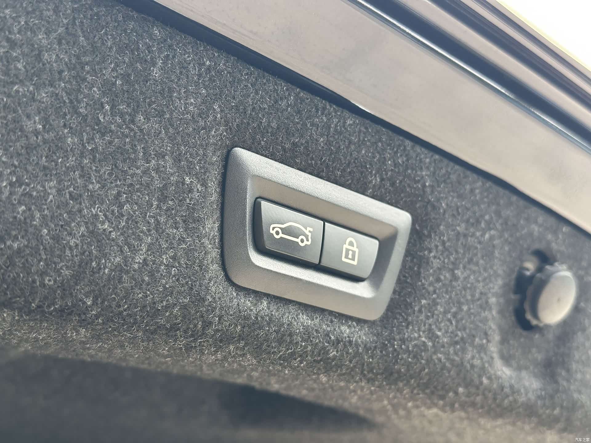 BMW 5 Series, 2019 31