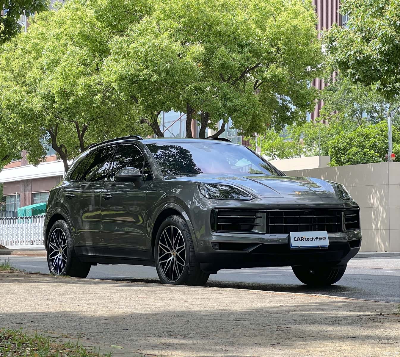 Porsche Cayenne, 2025 3