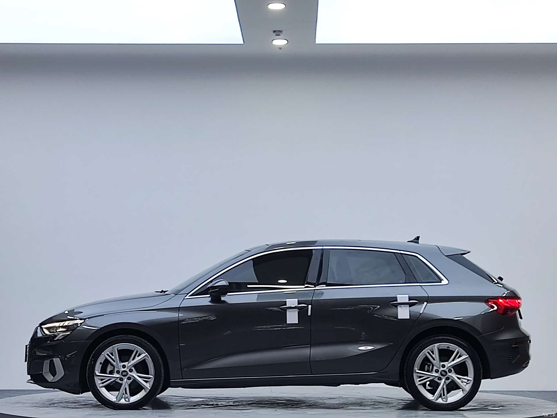 Audi A3, 2023 все фото