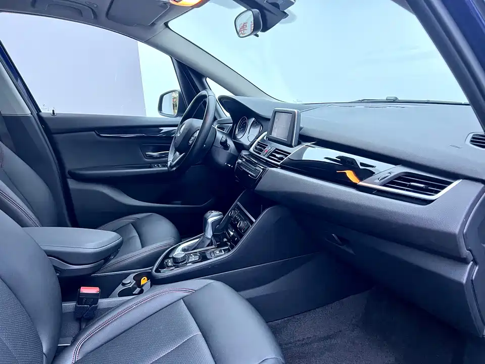 BMW 2 series station wagon