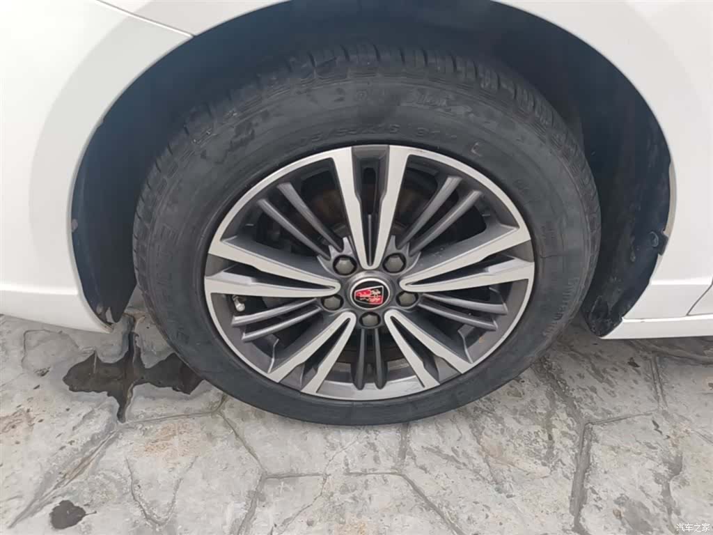 Roewe i5, 2019 23