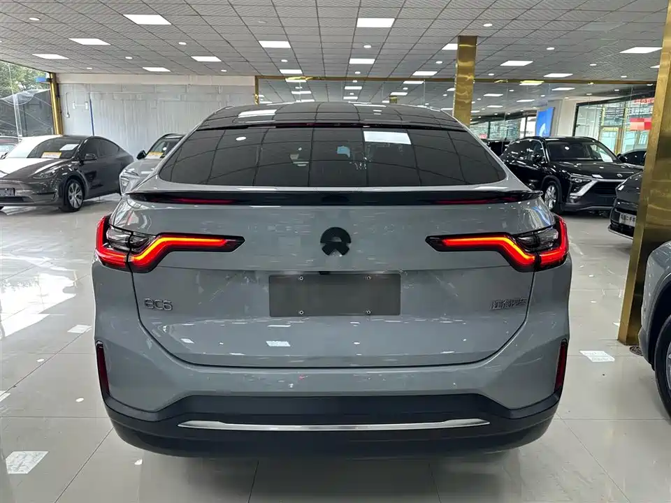 NIO ES6