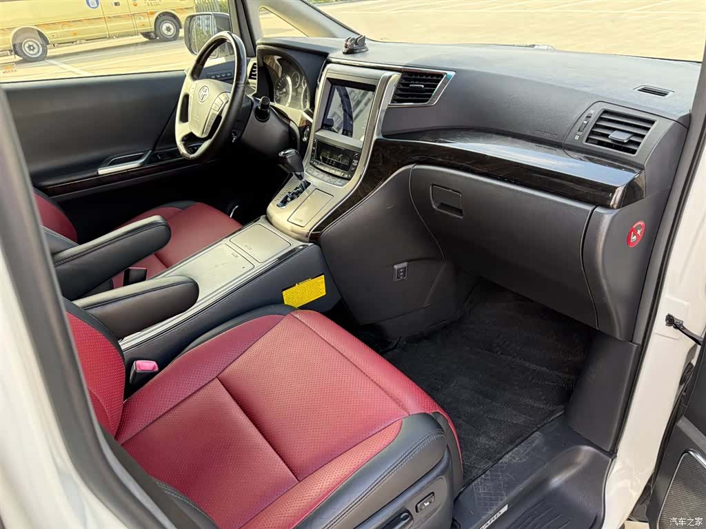 Toyota Alphard, 2015 все фото