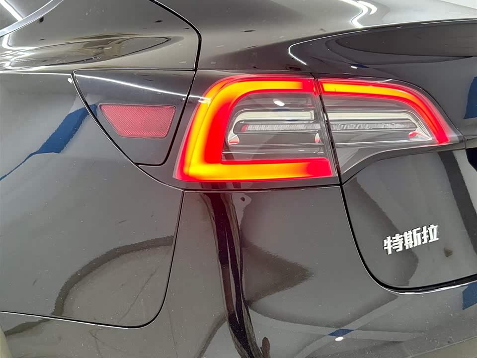 Tesla Model 3 Tesla Model 3