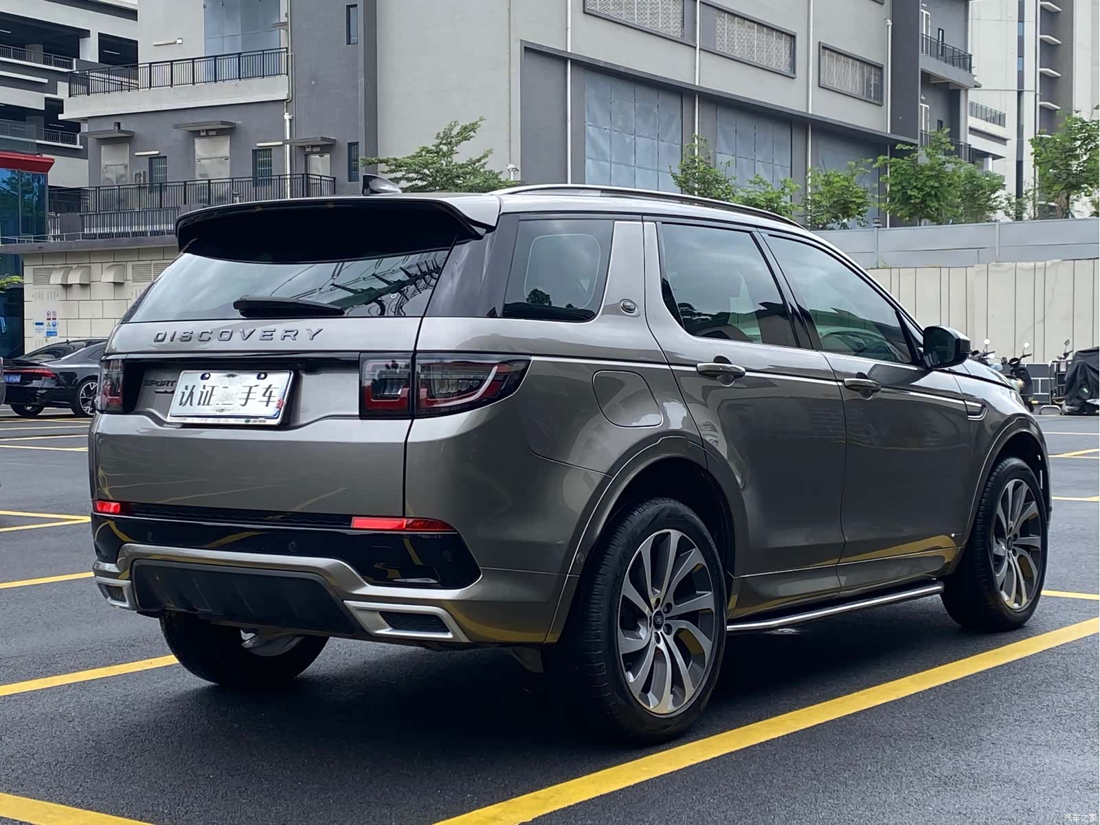 Land Rover Discovery, 2021 все фото
