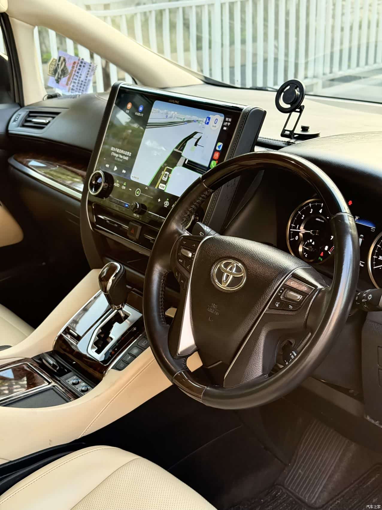 Toyota Alphard, 2019 4