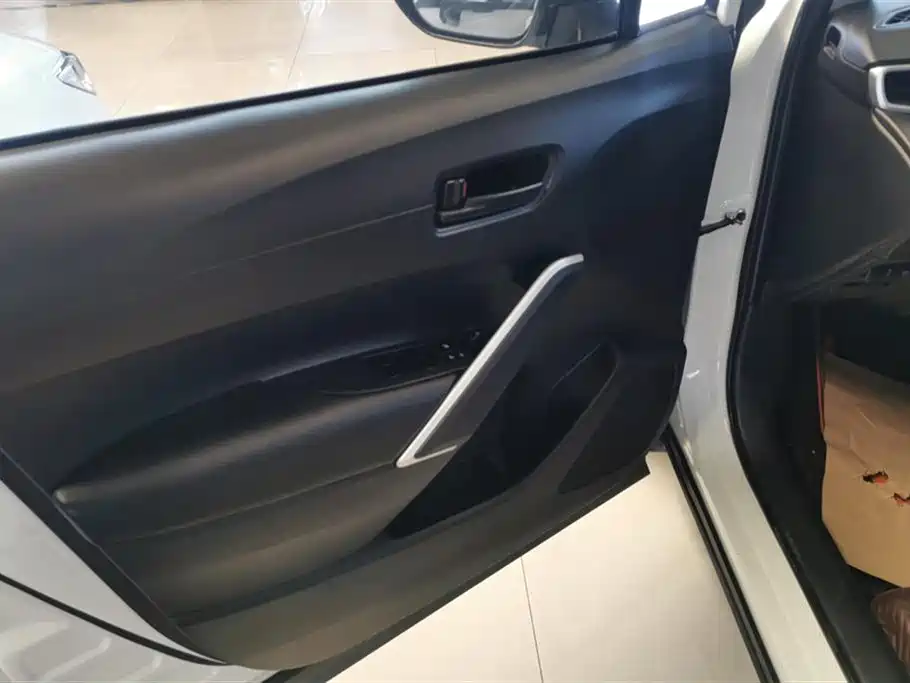 Toyota Corolla Sharp amplifier