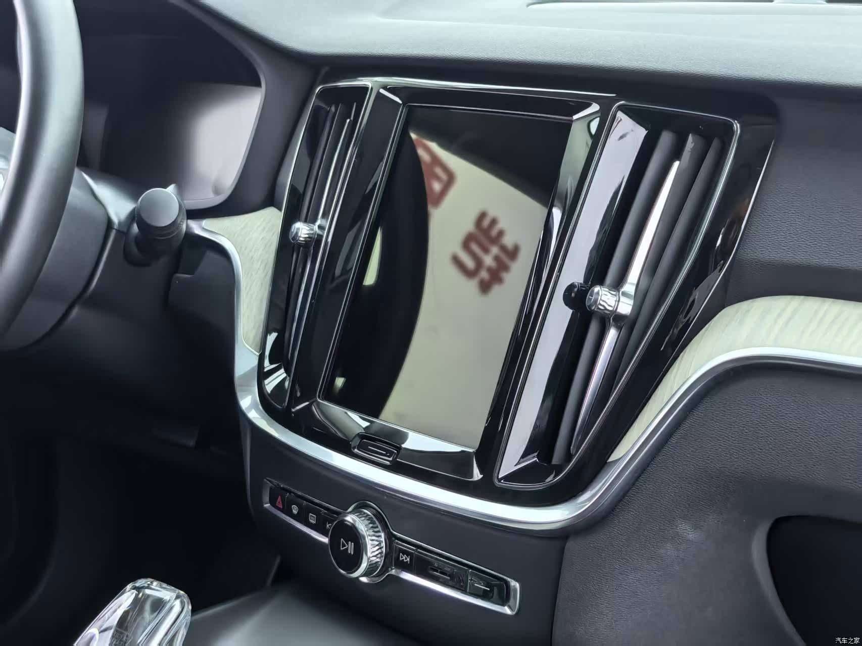 Volvo S60, 2021 все фото