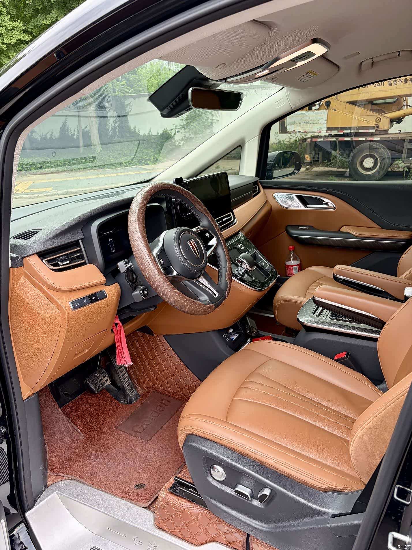 Hongqi HQ9, 2023 4