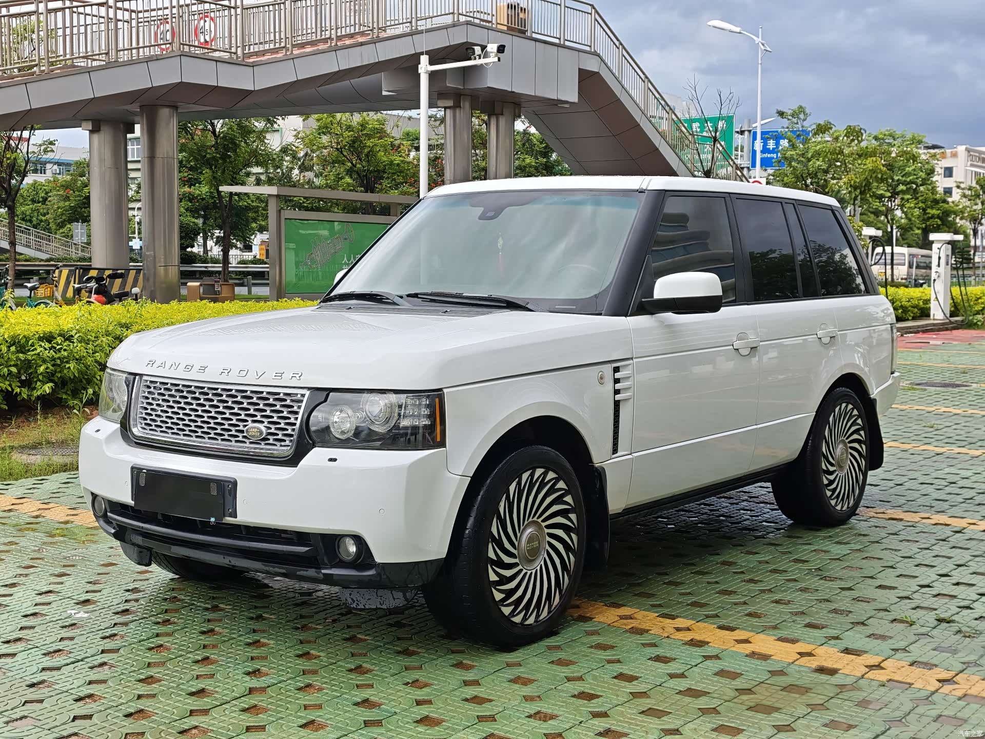 Land Rover Range Rover, 2012 1
