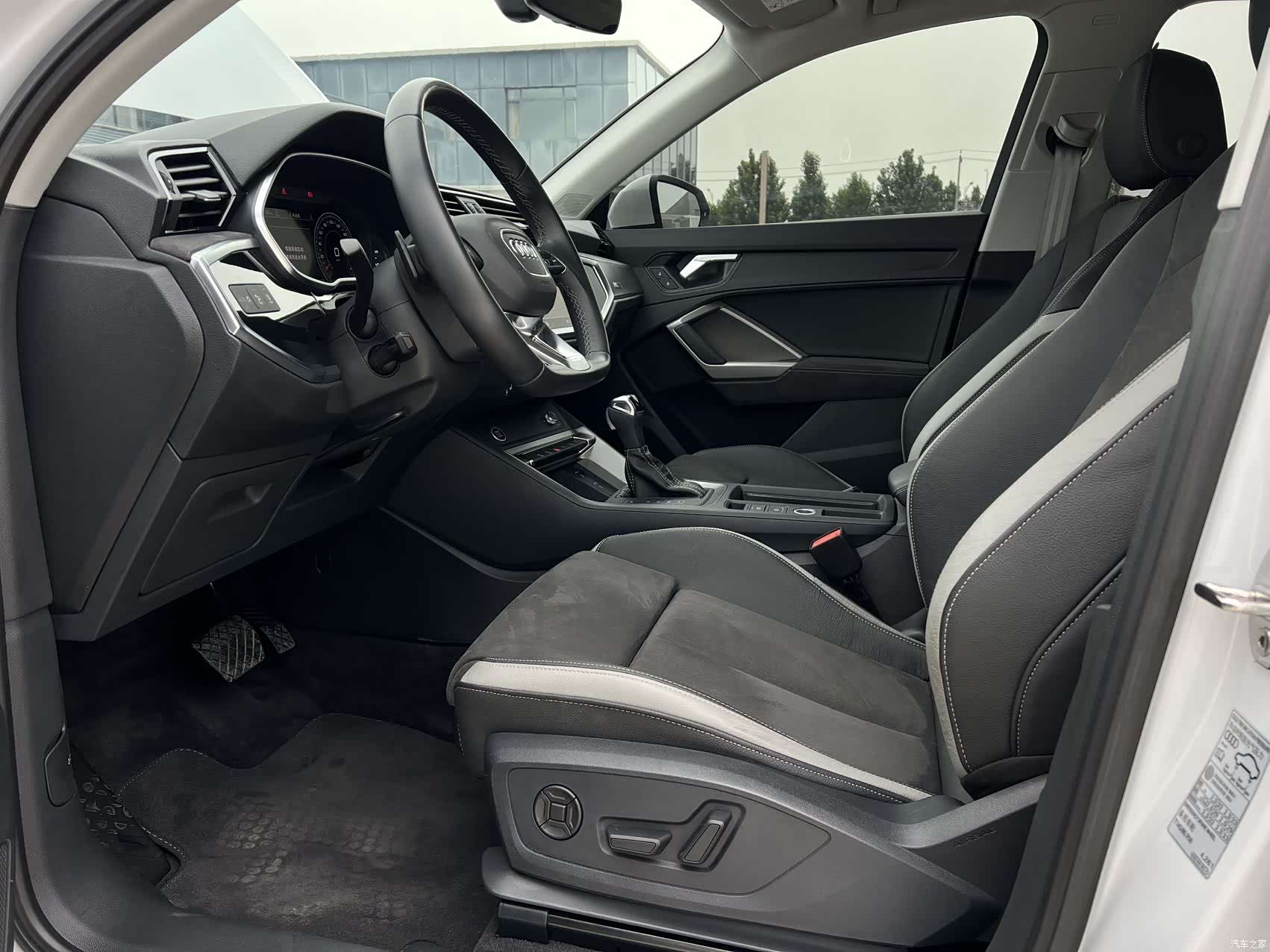 Audi Q3, 2023 8