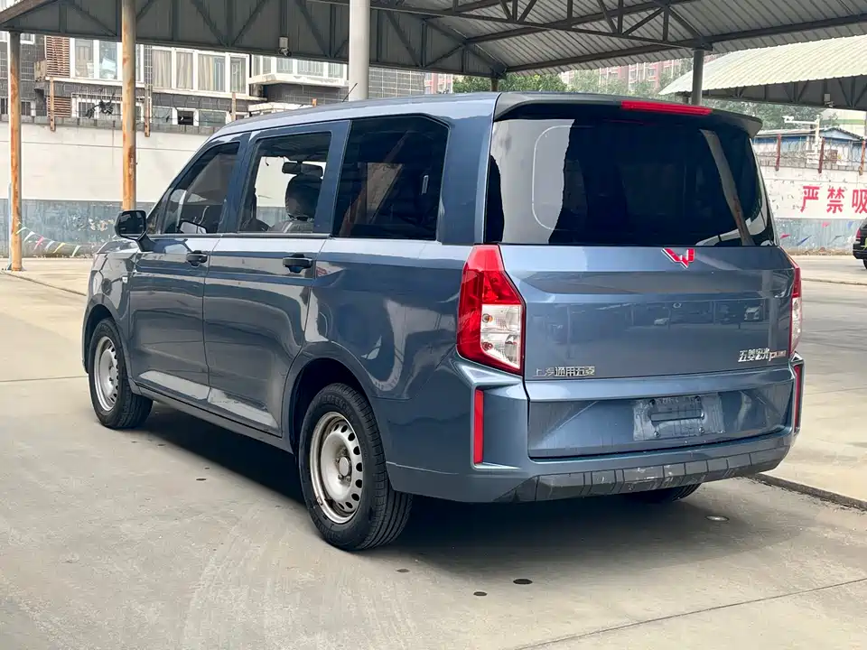 Wuling Wuling Hongguang PLUS
