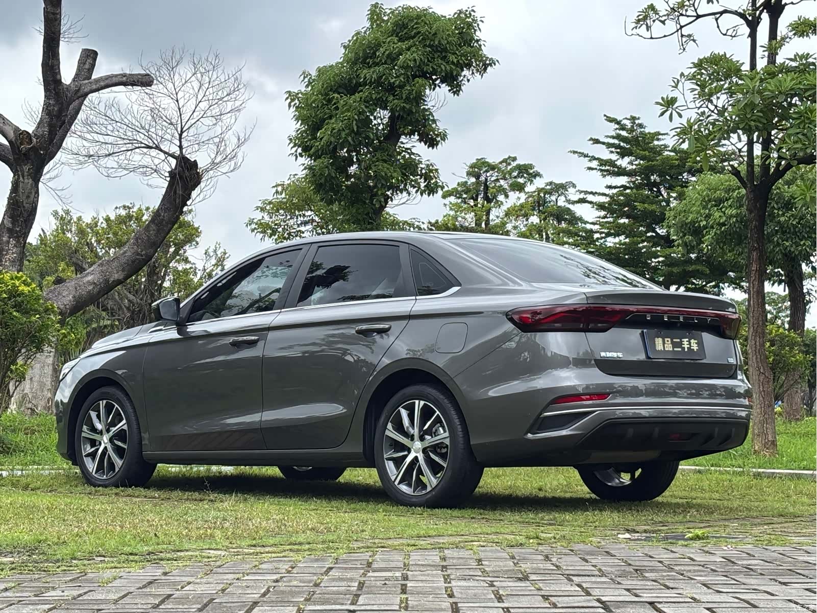 Geely Emgrand, 2022 8