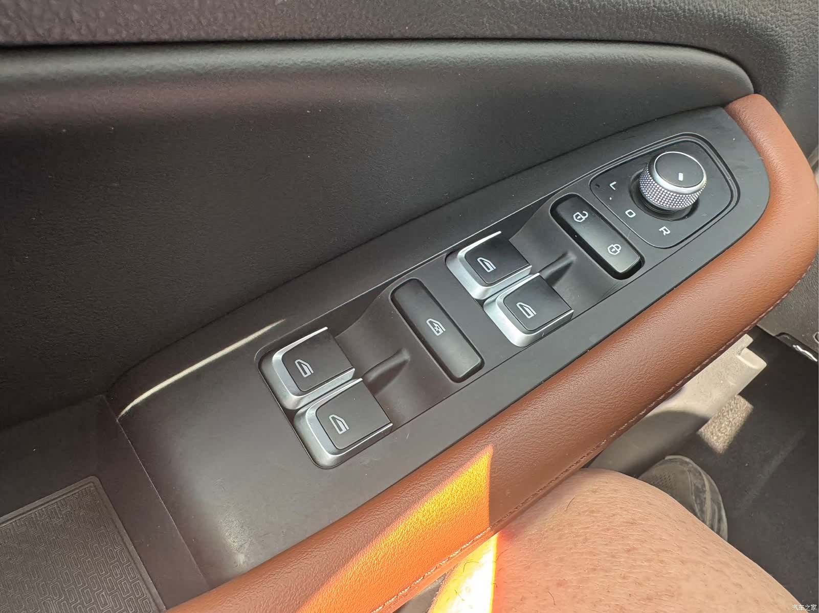 Geely X6, 2022 21