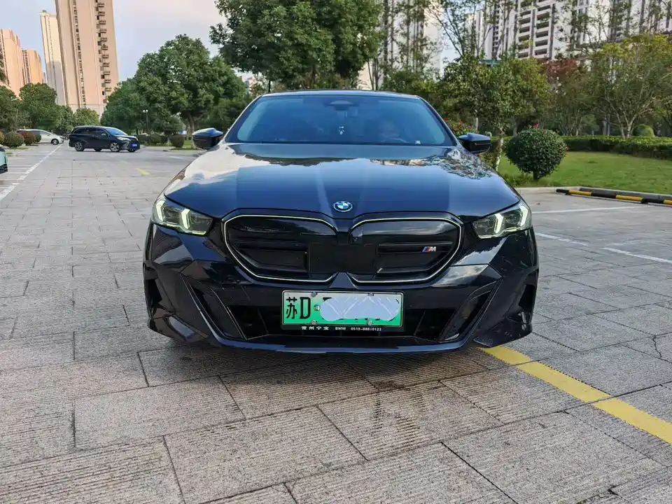 BMW i5