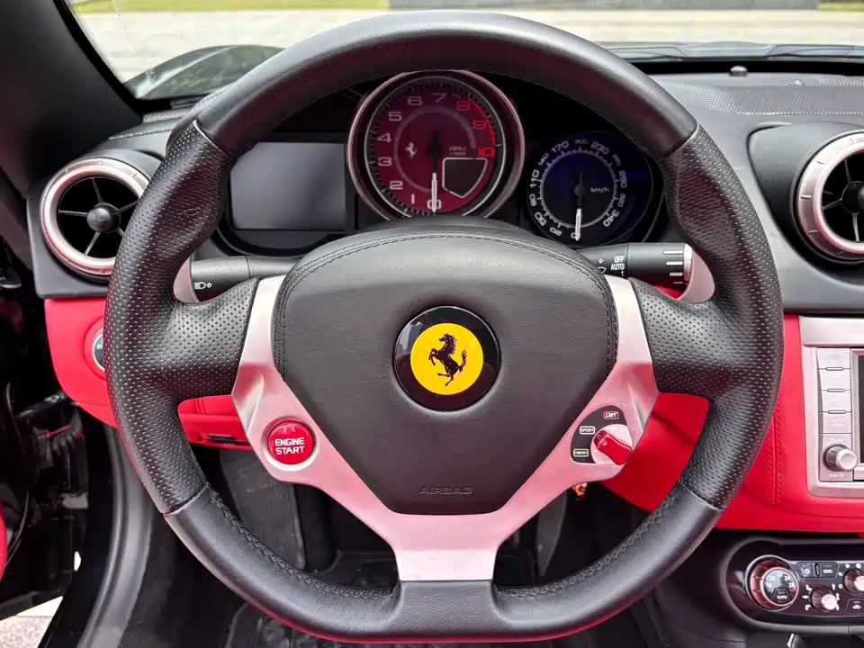 Ferrari California T