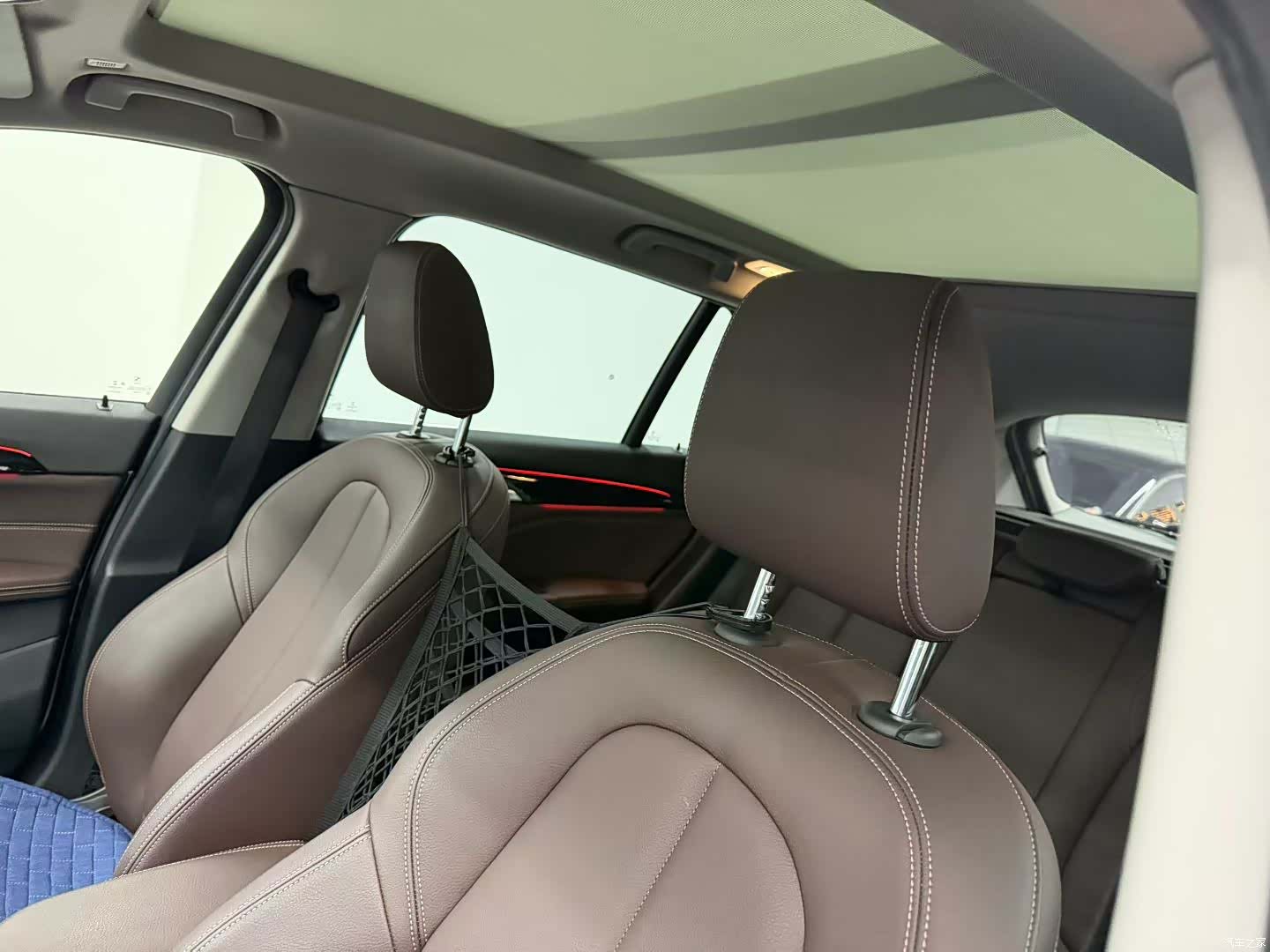 BMW X1, 2020 все фото