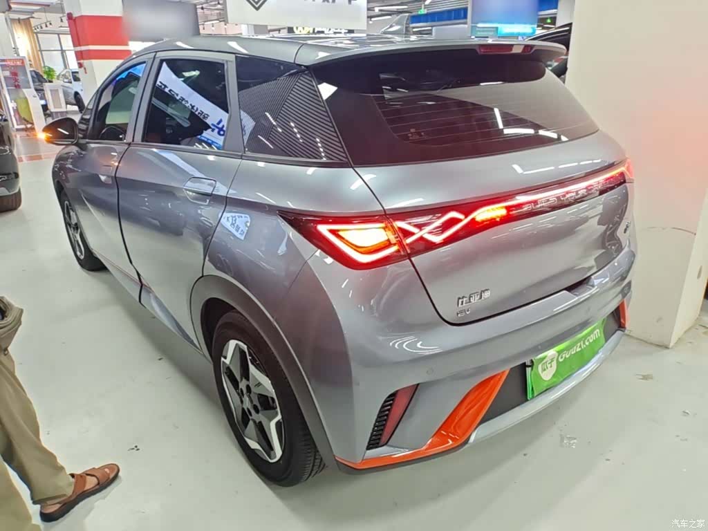 BYD Dolphin, 2022 все фото