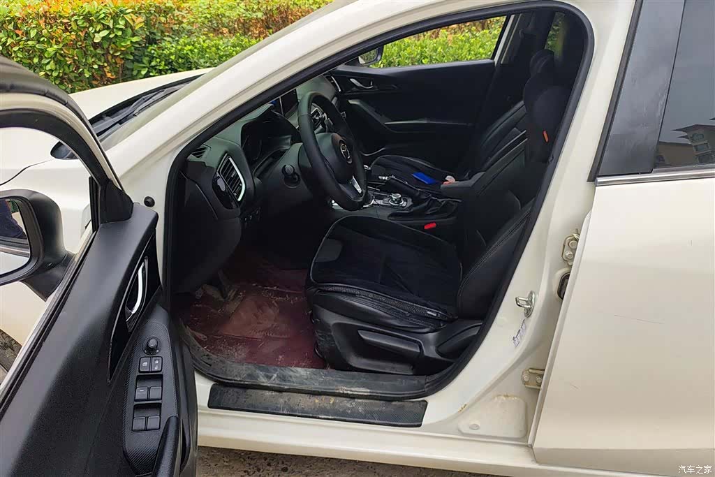 Mazda Mazda3, 2016 9