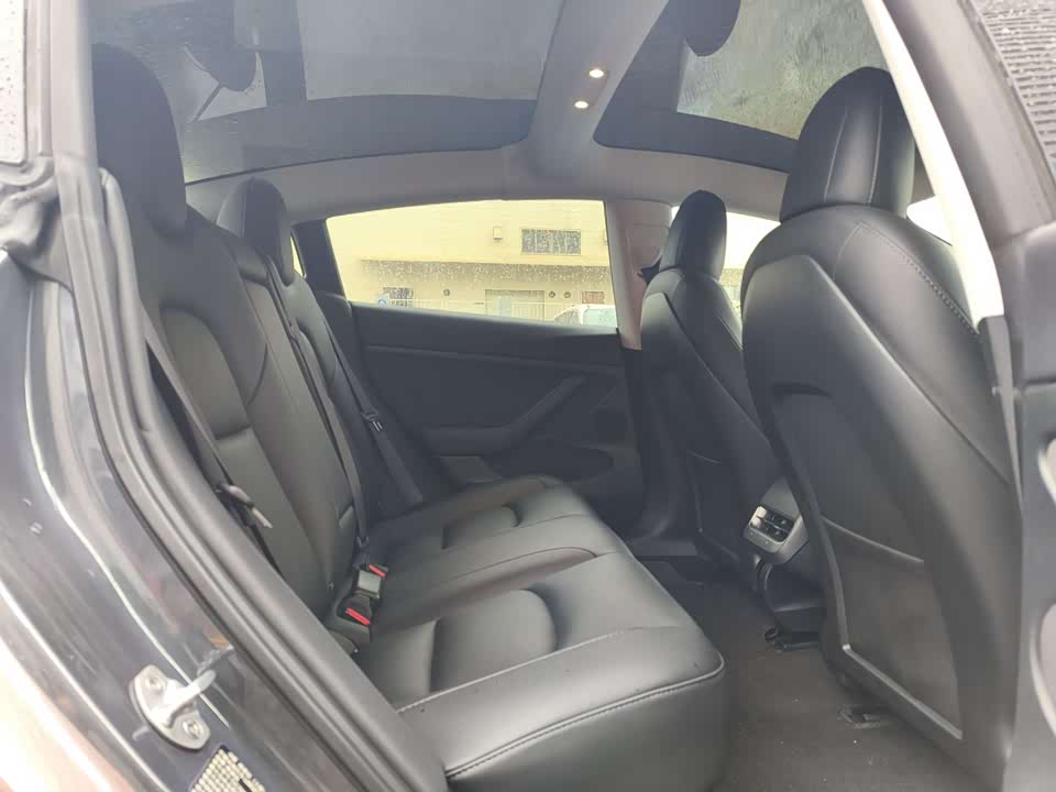 Tesla Model 3 Tesla Model 3