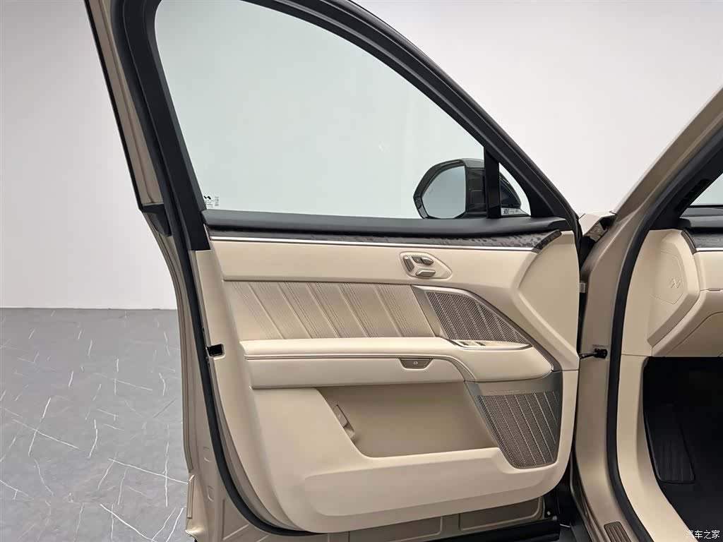 NIO L90, 2025 13