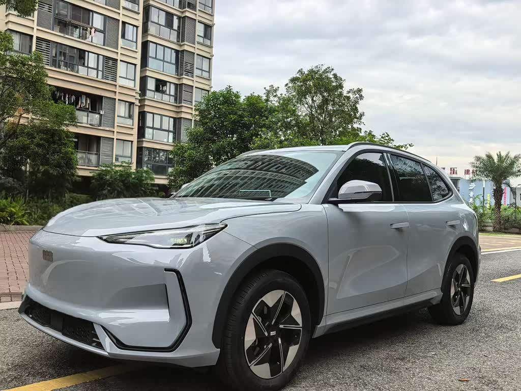 Geely Galaxy E5