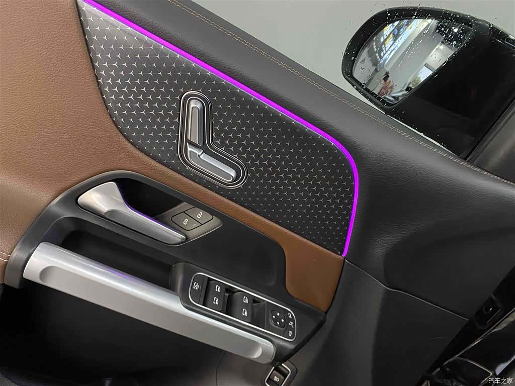 Mercedes-Benz GLB, 2024 24