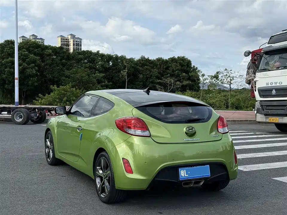 Hyundai Veloster