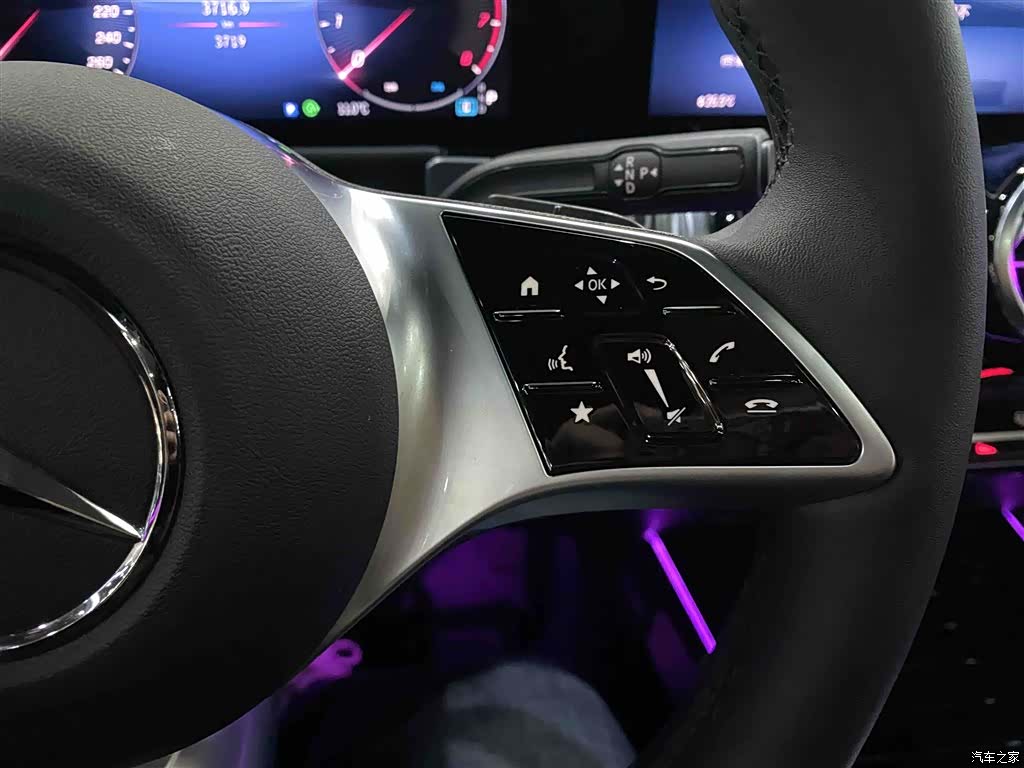 Mercedes-Benz GLB, 2024 23