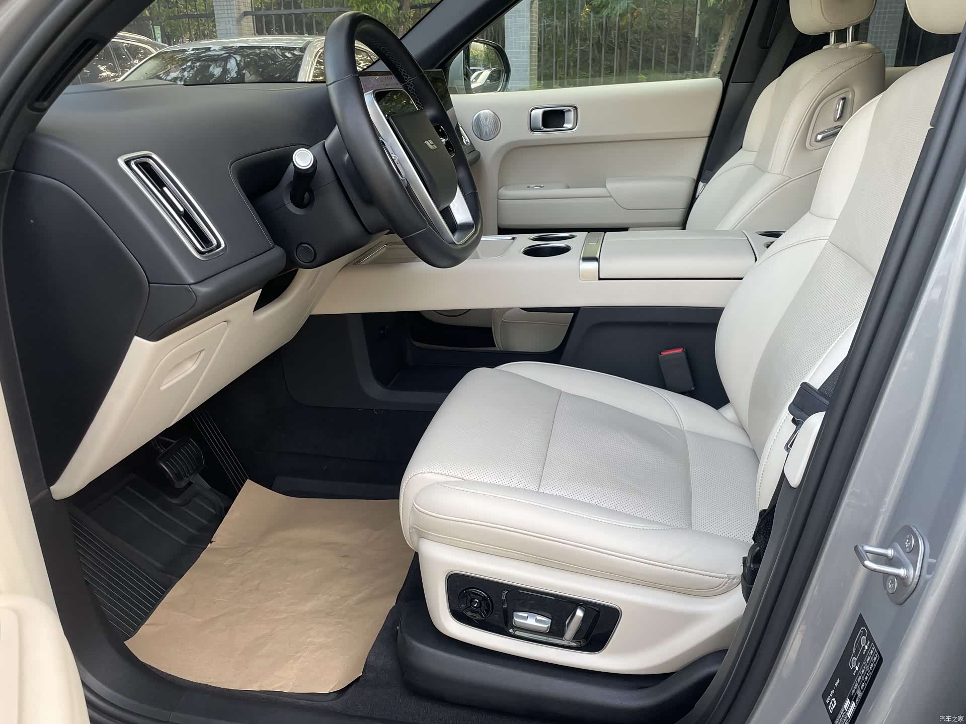 Li Auto L8, 2023 12