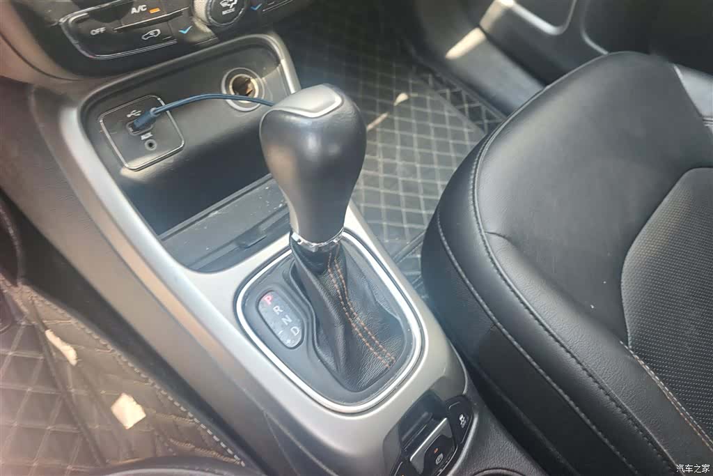 Jeep Compass, 2017 16