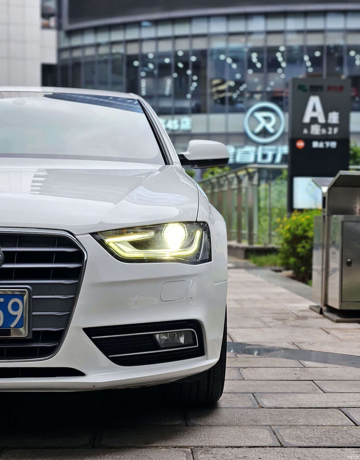Audi A4L, 2012 11