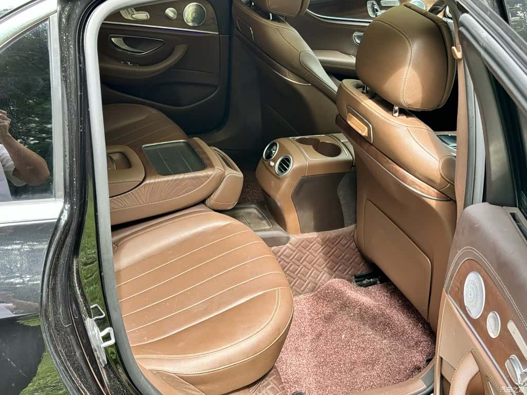 Mercedes-Benz E-Class, 2019 14