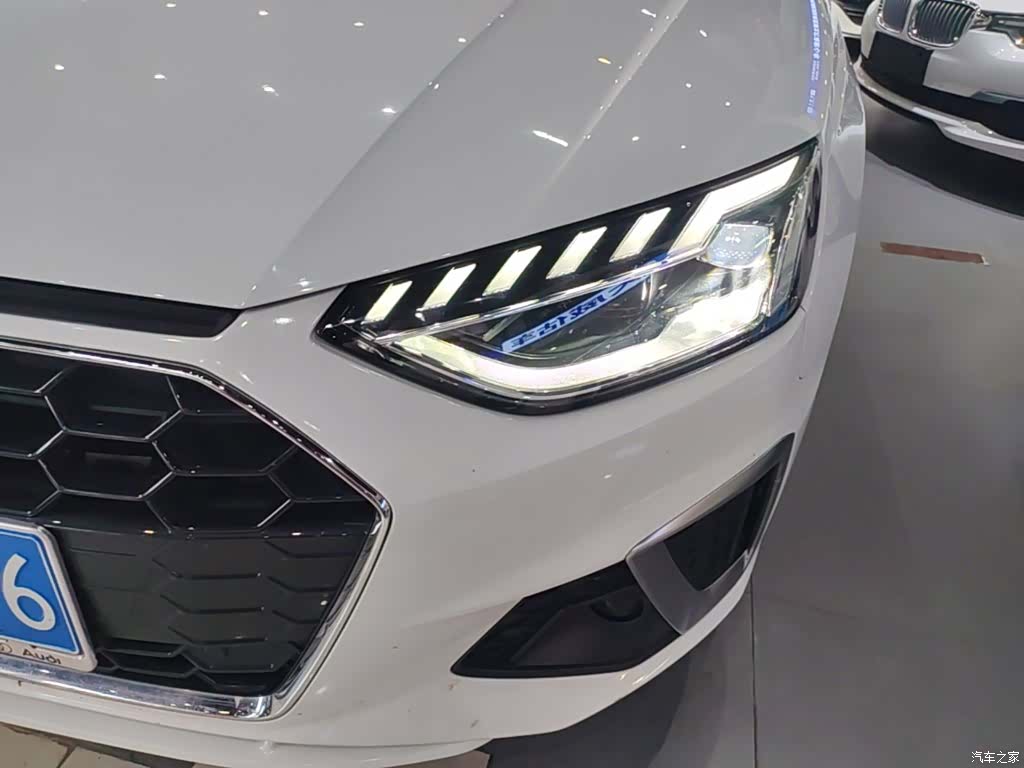 Audi A4L, 2023 24