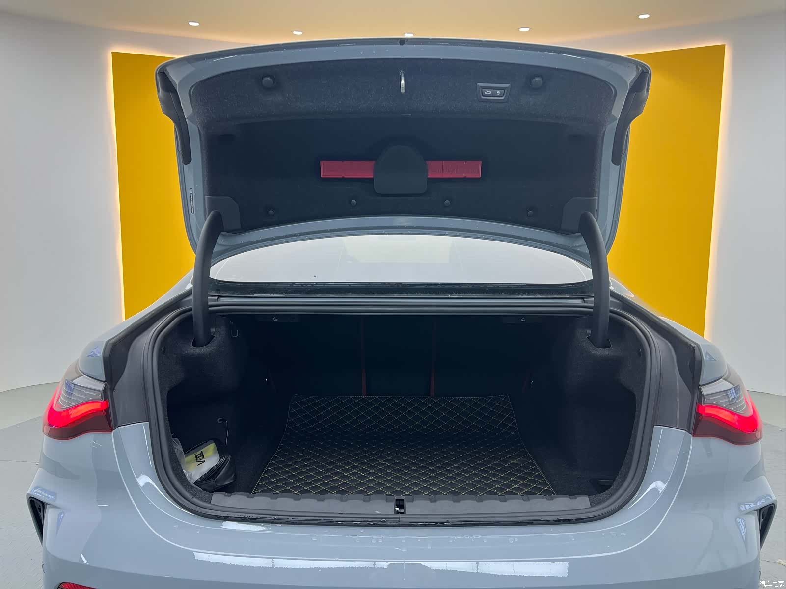 BMW 4 Series, 2025 22