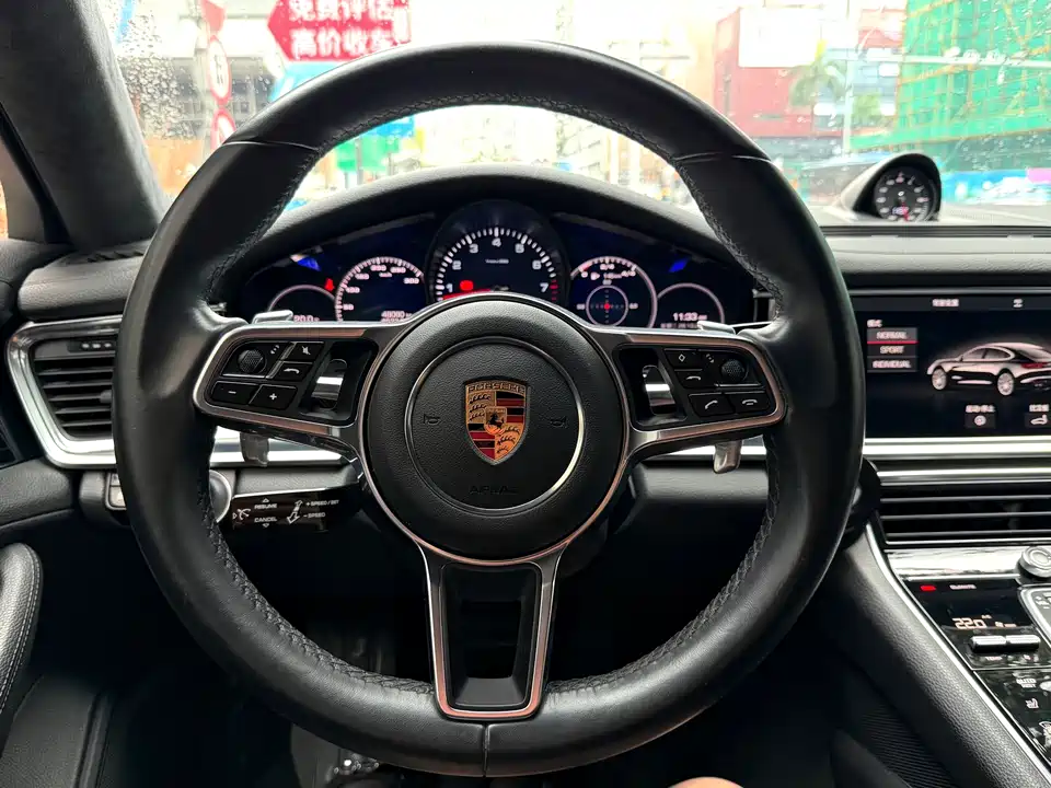 Porsche Panamera