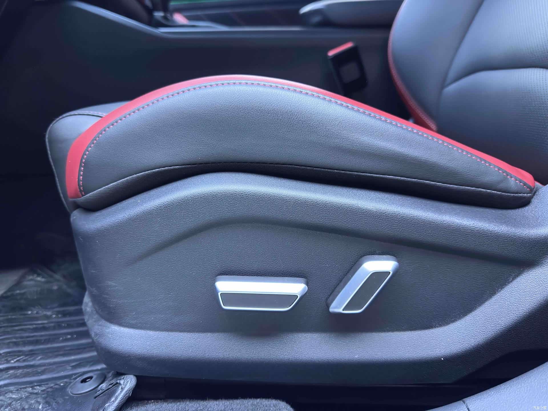 Geely Emgrand, 2022 18