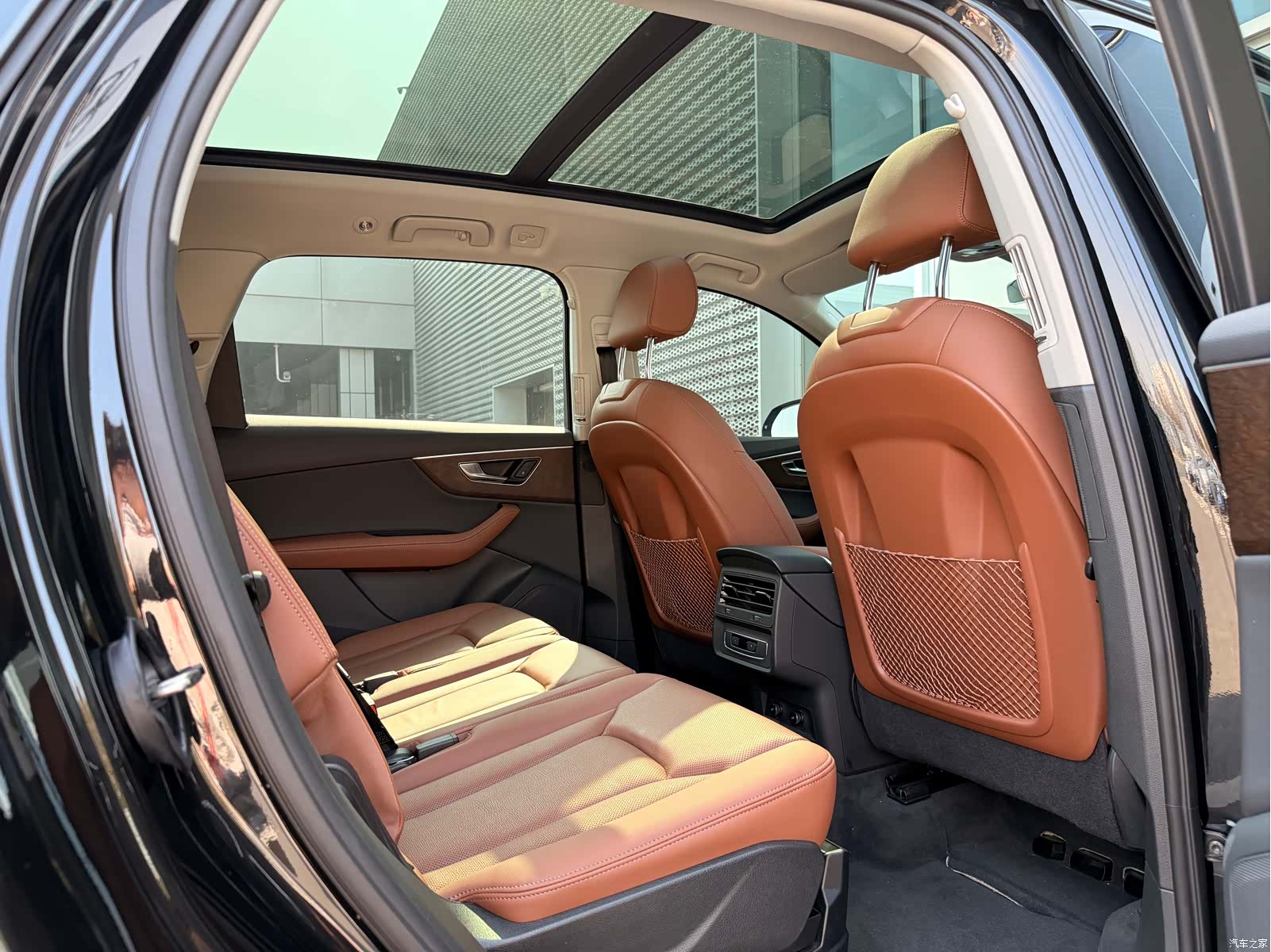 Audi Q7, 2025 15