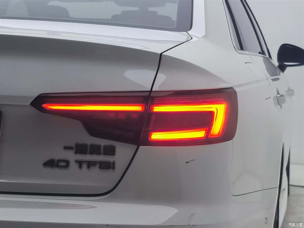 Audi A4L, 2019 21
