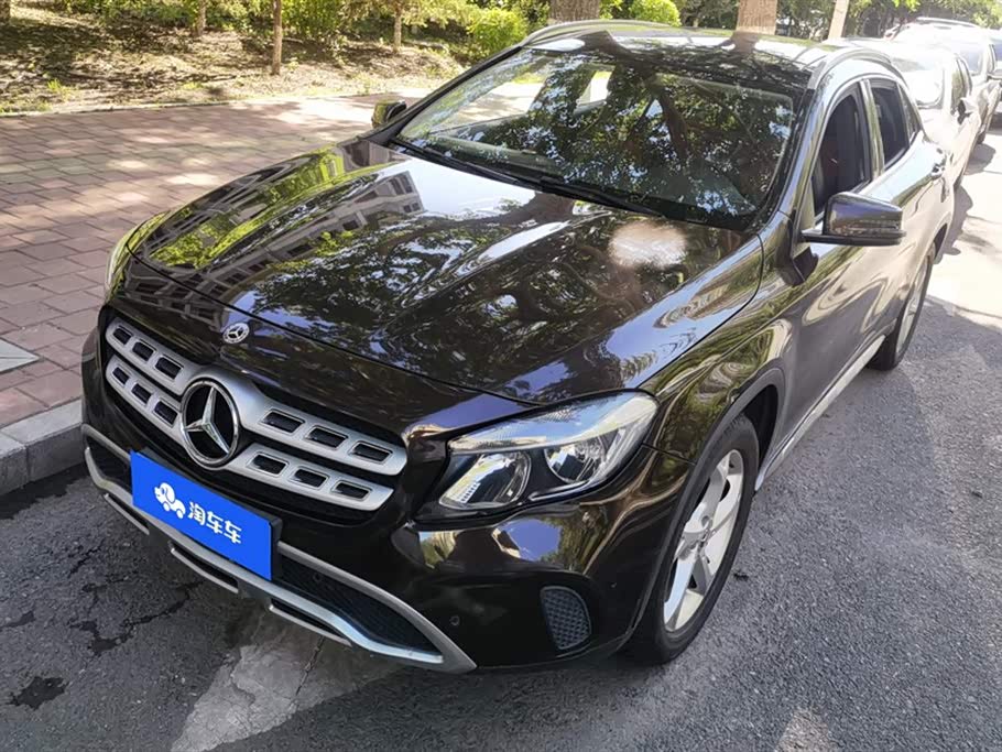 Mercedes-Benz GLA Mercedes-Benz GLA