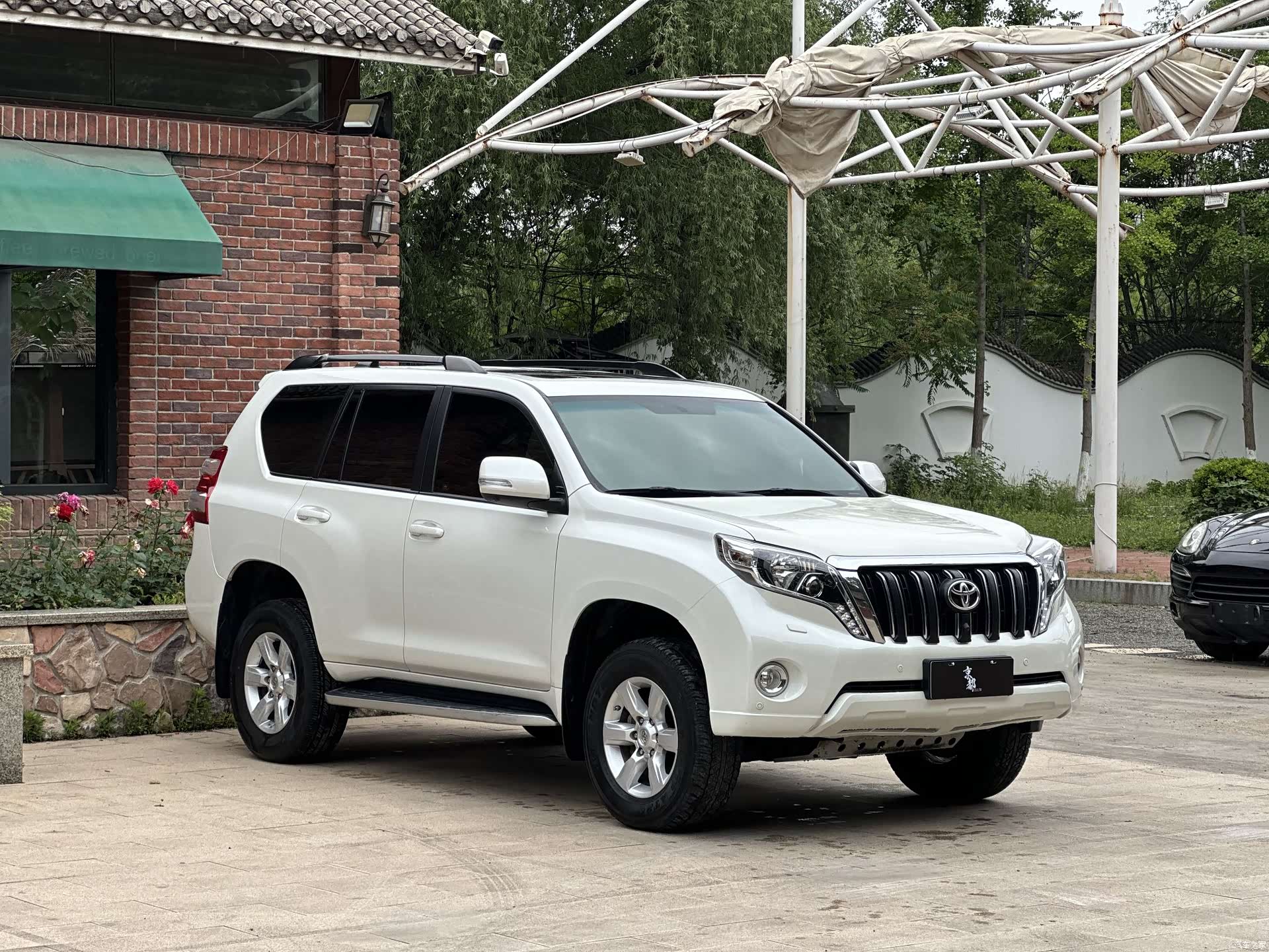 Toyota Prado, 2015 3